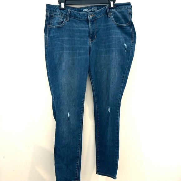 Old Navy The Rock Star size 18, Cotton and spandex blend skinny jeans - Picture 2 of 7